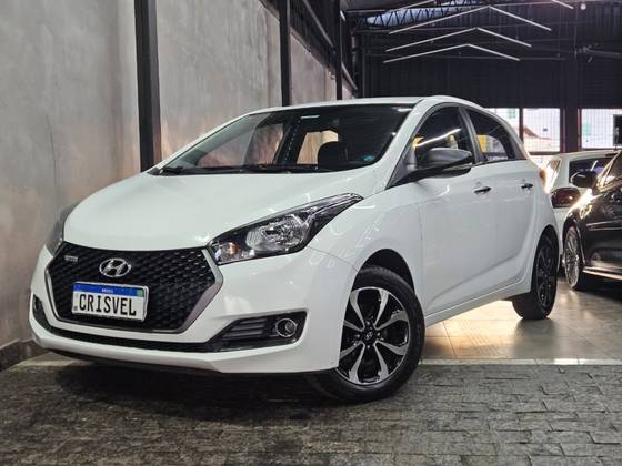 HYUNDAI HB20 1.6 R SPEC 16V FLEX 4P AUTOMÁTICO HYUNDAI HB20 1.6 R SPEC 16V FLEX 4P AUTOMÁTICO